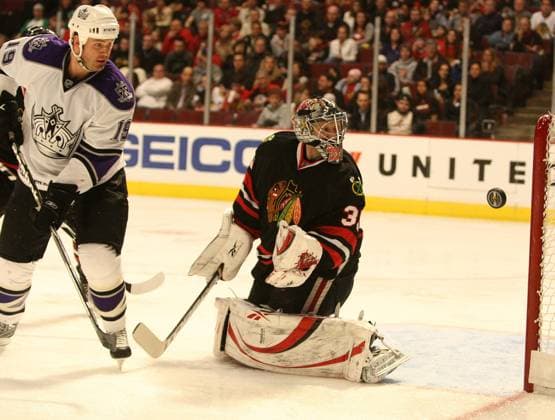 HKN-KINGS-BLACKHAWKS Chicago Blackhawks goalie Nikolai Khabibulin watches a puck after it hit the post in the second period hit by Los Angeles Kings Anze Kopitar (11) at the United Center in Chicago, Illinois, on Sunday March 22, 2009. On the left, Los Angeles Kings Kyle Calder (19) awaits the rebound. (Nuccio DiNuzzo Chicago Tribune MCT) Chicago IL USA EDITORIAL USE ONLY Copyright: xx 1071096 NuccioxDiNuzzox krtphotoslive349225