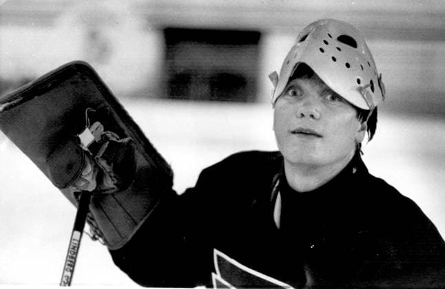 Archivbilder der Woche SPORT KW01 HKN-FLYERS-LINDBERGH:PD Philadelphia Flyers goalie Pelle Lindbergh is seen on October 29, 1985. (Bruce Johnson Philadelphia Daily News MCT) PHILADELPHIA PA USA EDITORIAL USE ONLY Copyright: xx 19851029 1097488 BrucexJohnsonx krtphotoslive454960