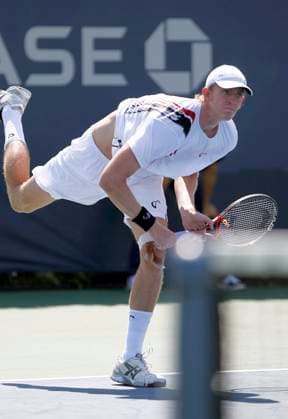 US Open tennis tournament Kevin Anderson of South Africa returns a shot to Michael Llodra of France during the US Open tennis tournament in Flushing Meadows, New York, Thursday, September 1, 2011. (Joseph D. Sullivan Newsday MCT) Flushing Meadows NY USA EDITORIAL USE ONLY Copyright: xx 1110605 JosephxD.xSullivanx krtphotoslive506438