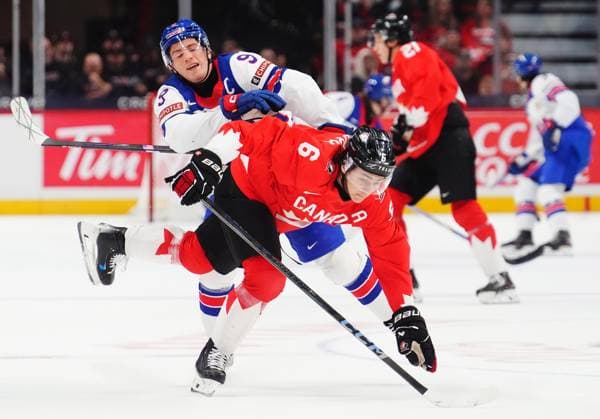 December 31, 2024, Ottawa, On, Canada: USA s Ryan Leonard (9) and Canada s Tanner Molendyk (6) collide during first period IIHF World Junior Hockey Championship tournament action in Ottawa on Tuesday, Dec. 31, 2024. Canada News - December 31, 2024  - ZUMAc35_ 20241231_zaf_c35_003 Copyright: xSeanxKilpatrickx