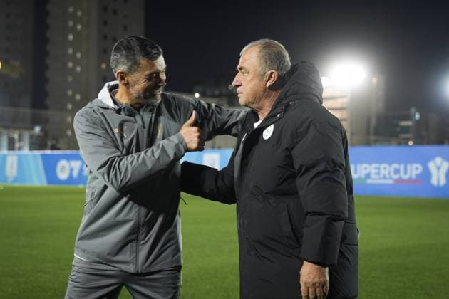 Sport Themen der Woche KW01 Sport Bilder des Tages Milan& x2019;s head coach Sergio Conceicao and Fatih Terim during the EA Sports FC Supercup 2024 2025 Milan meet and greet at Al Shabab Stadium - Soccer - Riyadh, Saudi Arabia - Wednesday January 1, 2025  Copyright: xMassimoxPaolone LaPressex