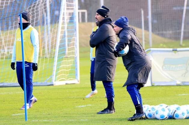 DEU, DFL, 2. FBL Hertha BSC, Training, 02.01.2025, Sportforum, Berlin, DEU, DFL, 2. FBL Hertha BSC, Training, im Bild Cheftrainer Cristian Fiel (Hertha BSC Berlin), Co-Trainer Patrick Ebert (Hertha BSC Berlin) DFL - regulations prohibit any use of Photographs as image sequences and or quasi-video Foto: Juergen Engler nordphoto GmbH nordphotoxGmbHx xEngler nph00076