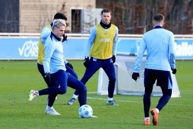 DEU, DFL, 2. FBL Hertha BSC, Training, 02.01.2025, Sportforum, Berlin, DEU, DFL, 2. FBL Hertha BSC, Training, im Bild Marten Winkler (Hertha BSC Berlin 22) DFL - regulations prohibit any use of Photographs as image sequences and or quasi-video Foto: Juergen Engler nordphoto GmbH