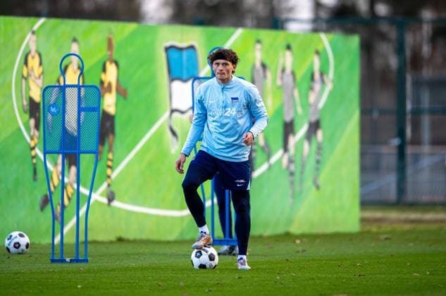 Fussball, Herren, Saison 2024 25, 2. Bundesliga, Hertha BSC, Training, Fabian Reese (Hertha BSC), 02.01. 2025,