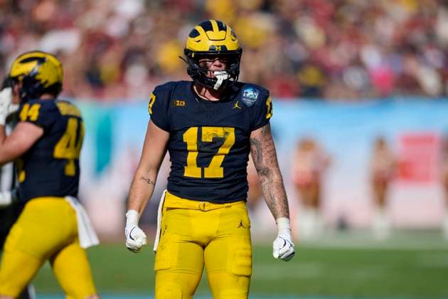 December 31, 2024: Michigan tight end Marlin Klein (17) on offense during an NCAA, College League, USA football game between the Michigan Wolverines and Alabama Crimson Tide at Raymond James Stadium in Tampa, Florida. CSM Tampa United States - ZUMAc04_ 20241231_faf_c04_210 Copyright: xMikexJanesx