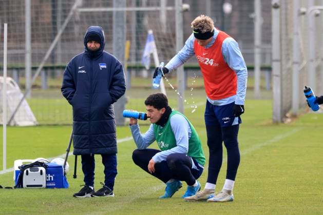 DEU, DFL, 2. FBL Hertha BSC, Training, 03.01.2025, Sportforum, Berlin, DEU, DFL, 2. FBL Hertha BSC, Training, im Bild Ibrahim Maza (Hertha BSC Berlin 10), Luca Schuler (Hertha BSC Berlin 18) DFL - regulations prohibit any use of Photographs as image sequences and or quasi-video Foto: Juergen Engler nordphoto GmbH