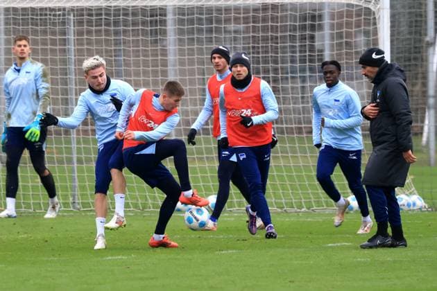 DEU, DFL, 2. FBL Hertha BSC, Training, 03.01.2025, Sportforum, Berlin, DEU, DFL, 2. FBL Hertha BSC, Training, im Bild Marten Winkler (Hertha BSC Berlin 22), Gustav Christensen (Hertha BSC Berlin 26), Marton Dardai (Hertha BSC Berlin 31), Cheftrainer Cristian Fiel (Hertha BSC Berlin) DFL - regulations prohibit any use of Photographs as image sequences and or quasi-video Foto: Juergen Engler nordphoto GmbH