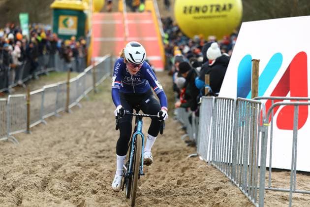 Dutch Puck Pieterse pictured during the women s elite race at the World Cup cyclocross cycling event in Dendermonde, Belgium, stage 9 (out of 12) of the UCI World Cup cyclocross competition, Friday 03 January 2025. DAVIDxPINTENS  x109564899x