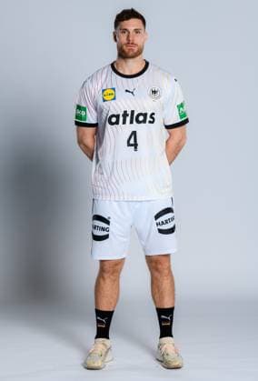 Grosswallstadt: Handball DHB - Deutschland - Fotoshooting Johannes Golla (Deutschland) Grosswallstadt Sporthotel Bayern Deutschland *** Grosswallstadt Handball DHB Germany Photo shoot Johannes Golla Germany Grosswallstadt Sporthotel Bayern Germany