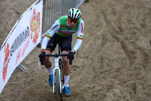 Belgian Laurens Sweeck pictured in action during the men s elite race at the World Cup cyclocross cycling event in Dendermonde, Belgium, stage 9 (out of 12) of the UCI World Cup cyclocross competition, . DAVIDxPINTENS  x109570631x