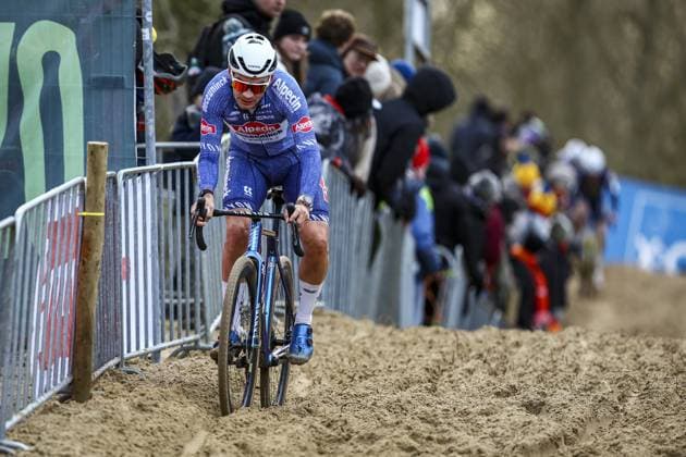Belgian Gianni Vermeersch pictured in action during the men s elite race of the Duinencross cyclocross cycling event on Friday 03 January 2025 in Koksijde, stage 6 8 in the X2O Badkamers Trofee Veldrijden competition. DAVIDxPINTENS  x109577364x