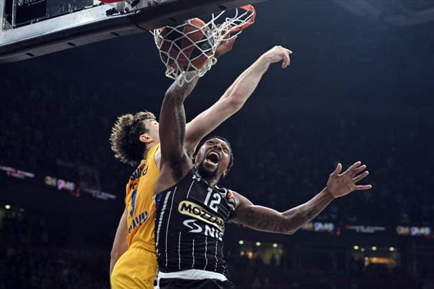 Sport Themen der Woche KW01 Sport Bilder des Tages PARTIZAN vs MACCABI TEL AVIV STERLING BROWN, basketball player of Partizan, at the match against Maccabi, in Belgrade Arena. Belgrade, 03.01.2025. photo: MN Press Photo BASKETBALL, EUROLEAGUE, PARTIZAN, MACCABI TEL AVIV Belgrade Stark Belgrade arena Serbia Copyright: xMarkoxMetlas xMNxPressx