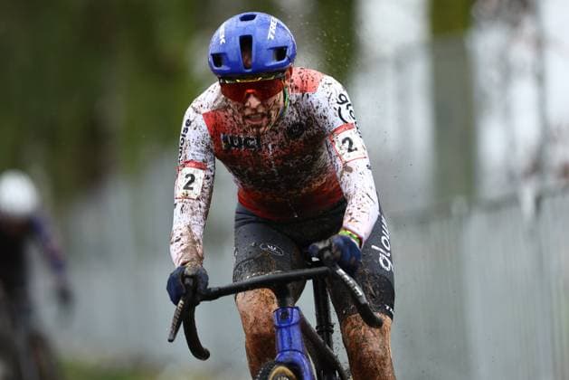 Dutch Lucinda Brand pictured in action during the women s elite race at the World Cup cyclocross cycling event in Dendermonde, Belgium, stage 9 (out of 12) of the UCI World Cup cyclocross competition, Sunday 05 January 2025. DAVIDxPINTENS  x109682285x
