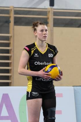 05.01.2025, Linz, AUT, Unterwegs in Oberösterreich, Oberbank Steelvolleys Linz Steg, VB NÖ Sokol Post, VB NOE Sokol Post, AVLW, AVL, Austrian Volleyball League Woman, Volleyball, Volleyball Woman, Volleyball Liga, SNMS Kleinmünchen, Linz, Oberösterreich, Austria, im Bild Victoria Deisl, Steelvolleys, Linz Steg,