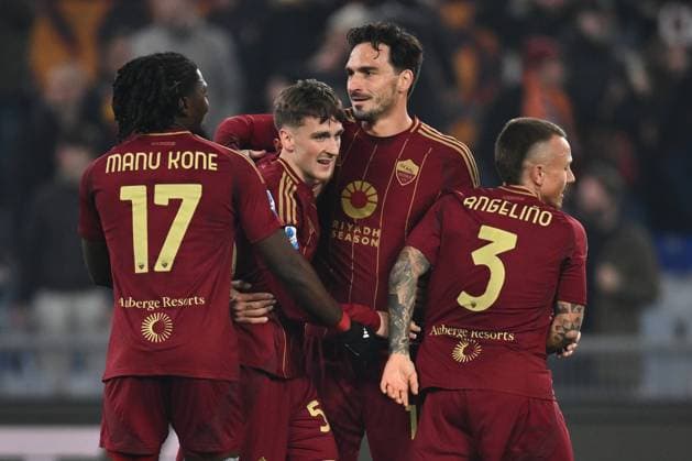 Sport Themen der Woche KW01 Sport Bilder des Tages Alexis Saelemaekers of A.S. Roma celebrates after scoring the goal to make it 2-0 during the 19th day of the Serie A Championship between A.S. Roma and S.S. Lazio at the Olympic Stadium on January 5, 2025 in Rome, Italy.  Copyright: xDomenicoxCippitelli IPAxSportx xipa-agency.netx xx IPA_52785076 IPA_Agency_IPA52785076