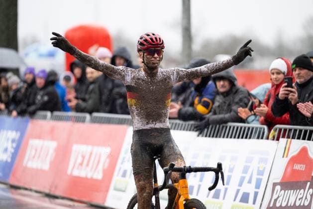 Cyclo-cross, Weltcup Dendermonde, 06.01.2025 Junioren-Sieger Benedikt Benz (GER) Dendermonde Deutschland Copyright: xMarcelxHilgerx