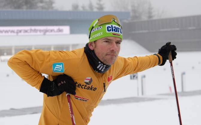 04.01.2025 OBERHOF - Biathlonstsdion Jens Filbrich ( GER ) - BUndestrainer ( Biathlon -Lauf ) FOTO: Gerhard Koenig *** 04 01 2025 OBERHOF Biathlonstdion Jens Filbrich GER BUndestrainer Biathlon Lauf PHOTO Gerhard Koenig