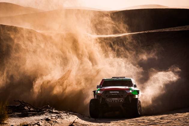 Bilder des Jahres 2025, Sport 01 Januar Sport Themen der Woche KW02 Sport Bilder des Tages DAKAR 2025 - STAGE 2 201 AL RAJHI Yazeed (sau), GOTTSCHALK Timo (ger), Toyota, Yazeed Racing, Overdrive Racing, FIA W2RC, Ultimate, action during the Stage 2 of the Dakar 2025 from January 5 to 6, 2025 around Bisha, Saudi Arabia - BishaSaudi Arabia  Copyright: xANTONINxVINCENTx