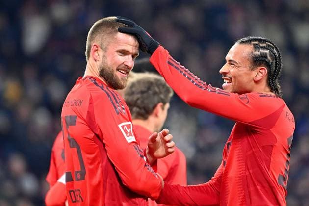 Sport Themen der Woche KW02 Sport Bilder des Tages Torjubel Eric DIER (Bayern Muenchen) nach Tor zum 0-1 mit Leroy SANE (Bayern Muenchen,re), Aktion,Jubel,Freude,Begeisterung, Fussball Testspiel Red Bull Salzburg - FC Bayern Muenchen am 06.01.2025 RED BULL ARENA SALZBURG Fussball 1. Bundesliga,Saison 2024 2025. Â *** Goal celebration Eric DIER Bayern Muenchen after goal to 0 1 with Leroy SANE Bayern Muenchen,re , action,jubilation,joy,enthusiasm, soccer test match Red Bull Salzburg FC Bayern Muenchen on 06 01 2025 RED BULL ARENA SALZBURG Soccer 1 Bundesliga,season 2024 2025 Â