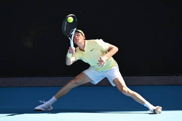 TENNIS AO CHARITY SINNER POPYRIN, Jannik Sinner of Italy plays a shot during the charity match between Jannik Sinner and Alexei Popyrin at Rod Laver Arena in Melbourne, Tuesday, January 7, 2025. ( NO ARCHIVING, EDITORIAL USE ONLY, NO USE IN BOOKS WITHOUT CONSENT MELBOURNE VICTORIA AUSTRALIA  Copyright: xJAMESxROSSx 20250107135327846980