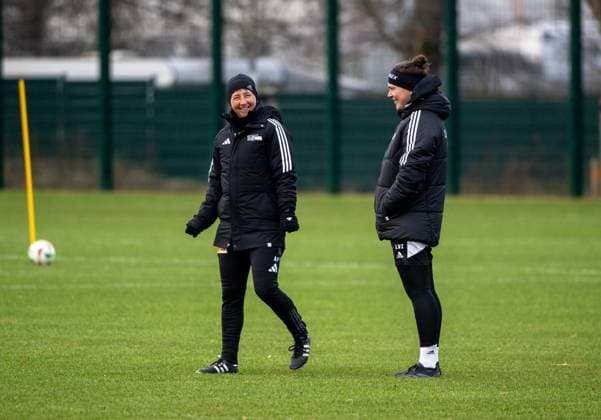 Fußball, Frauen, Saison 2024 2025, 2. Bundesliga, 1. FC Union Berlin, Training, v. l. Trainerin Ailien Poese (1. FC Union), Torwarttrainerin Dr. Laura Von Zadow (1. FC Union), 07.01. 2025, Copyright: xMatthiasxKochx