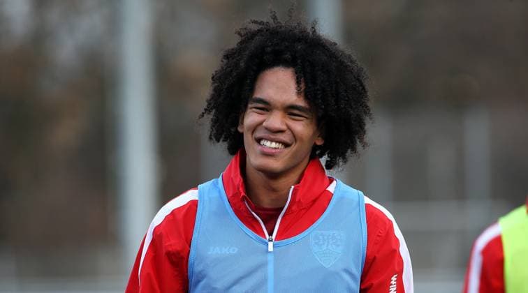 BAU 07.01.2025 Stuttgart Fußball VfB Stuttgart Training, Anrie Chase