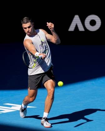 January 7, 2024: CARLOS ALCARAZ of Spain hits the ball in a practise session with NOVAK DJOKOVIC of Serbia prior to the start of the 2025 Australian Open in Melbourne, Australia. Cal Media Melbourne Australia - ZUMAc04_ 20250107_faf_c04_018 Copyright: xSydneyxLowx