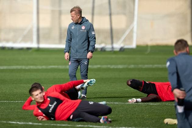 TRAINING GROUNDS, TA™ QALI, MALTA: JANUARY 7, 2025 Markus Anfang (top, left), head coach of 1. FC Kaiserslautern oversees his team™s training at the Training Grounds, Ta™ Qali, Malta on January 7, 2025. The 2. Bundesliga German team is undergoing a week winter training camp in Malta as from January 3, 2025. 1. FC Kaiserslautern winter training camp in Malta 2025. MLT_FCK_2025