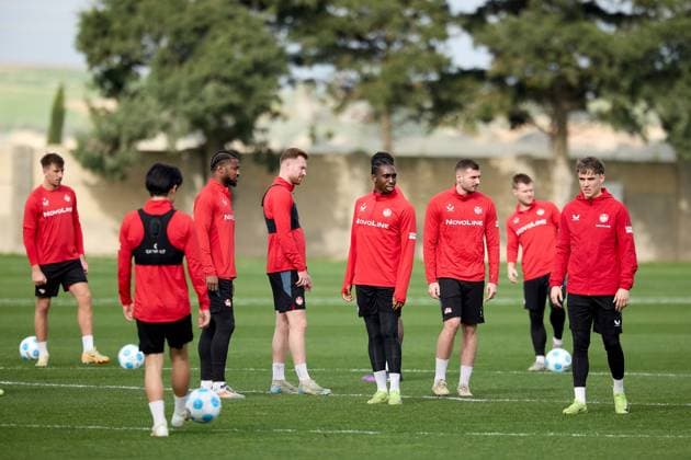 1. FC Kaiserslautern winter training camp in Malta 2025. FC Kaiserslautern soccer players prepare to train at the Training Grounds in Ta Qali, Malta, on January 7, 2025. The 2. Bundesliga German team undergoes a week-long winter training camp in Malta starting January 3, 2025. Rabat Ta Qali Malta  Copyright: xDomenicxAquilinax originalFilename:aquilina-1fckaise250107_np21d.jpg