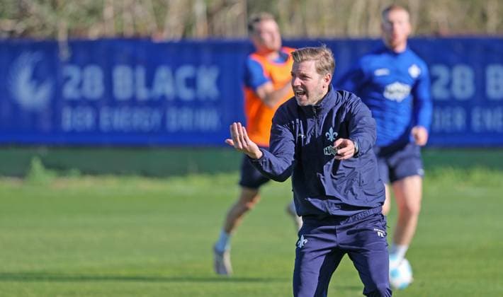 Fussball - 2. BL - Trainingslager SV Darmstadt 98 - El Saler - Tag 3 - 07.01.25, Trainer Florian Kohfeldt, -