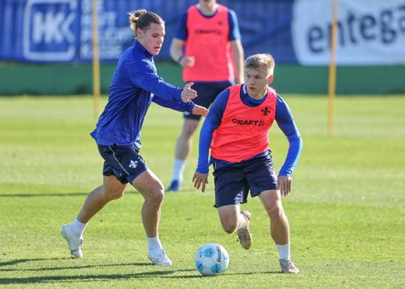 Fussball - 2. BL - Trainingslager SV Darmstadt 98 - El Saler - Tag 4 - 07.01.25, Andreas Müller, Fynn Lakenmacher, -