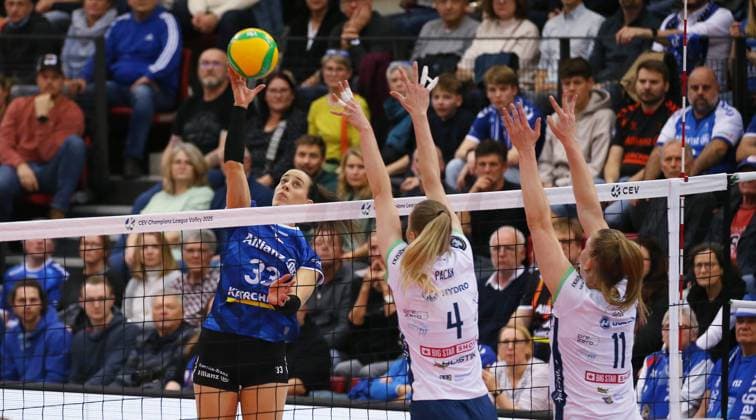 BAU 08.01.2025 Stuttgart Volleyball Allianz MTV Stuttgart vs. BKS Bostik ZGO Bielsko - Biala, Maria Segura Palleres (Stuttgart), links)