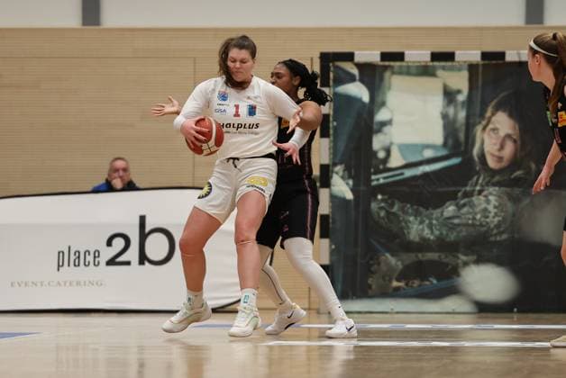 08.01.2025, Basketball, Frauen, DBBL Pokal, Saison 2024 2025, Saarlouis Royals - Syntainics MBC, Martha Burse (Saarlouis Royals), River Baldwin (MBC Syntainics) Saarlouis Stadtgartenhalle Saarland Deutschland (DE) Copyright: xSebastianxBachx