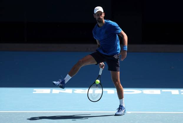 Novak Djokovic of Serbia in action during a practice session Australian Open, Thursday Previews, Tennis, Melbourne Park, Melbourne, Australia - 09 Jan 2025  Copyright: xEllaxLing Shutterstockx 15085483z