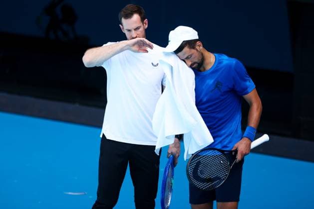 Sport Themen der Woche KW02 Sport Bilder des Tages January 9, 2025: MELBOURNE, AUSTRALIA - JANUARY 09: Novak Djokovic of Serbia practices ahead of the 2025 Australian Open with new coach Andy Murray at Melbourne Park on January 9, 2025 in Melbourne, Australia. - ZUMAp121 20250109_zsp_p121_028 Copyright: xChrisxPutnamx