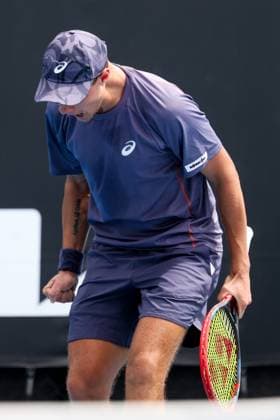 January 9, 2025: MELBOURNE, AUSTRALIA - JANUARY 09: Kamil Majchrzak of Poland .beats Billy Harris of Great Britain in final qualifying for the 2025 Australian Open at Melbourne Park on January 9, 2025 in Melbourne, Australia. - ZUMAp121 20250109_zsp_p121_047 Copyright: xChrisxPutnamx