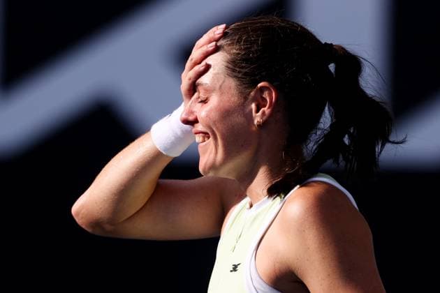 Sport Bilder des Tages January 9, 2025: MELBOURNE, AUSTRALIA - JANUARY 09: Kimberly Birrell of Australia celebrates beating Oksana Selekhmeteva of Russia in final qualifying for the 2025 Australian Open at Melbourne Park on January 9, 2025 in Melbourne, Australia. - ZUMAp121 20250109_zsp_p121_073 Copyright: xChrisxPutnamx
