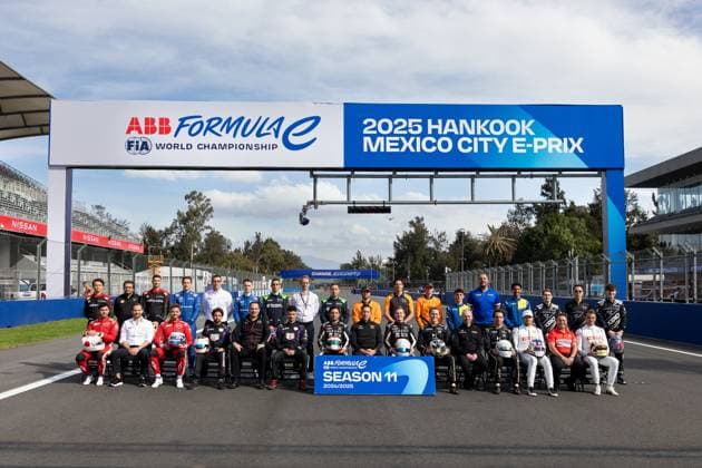 Sport Bilder des Tages 2025 FORMULA E MEXICO CITY ePRIX Formula E season 11 drivers group photo during the Mexico City ePrix, 2nd round of the 2024-25 ABB FIA Formula E World Championship, WM, Weltmeisterschaft on the Autodromo Hermanos Rodriguez from January 10 to 11, 2025 in Mexico City, Mexico -  Copyright: xJoaoxFilipex