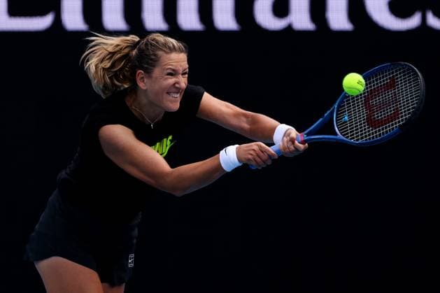 January 10, 2025: MELBOURNE, AUSTRALIA - JANUARY 10: Victoria Azarenka during practice ahead of the 2025 Australian Open at Melbourne Park on January 10, 2025 in Melbourne, Australia. - ZUMAp121 20250110_zsp_p121_009 Copyright: xChrisxPutnamx