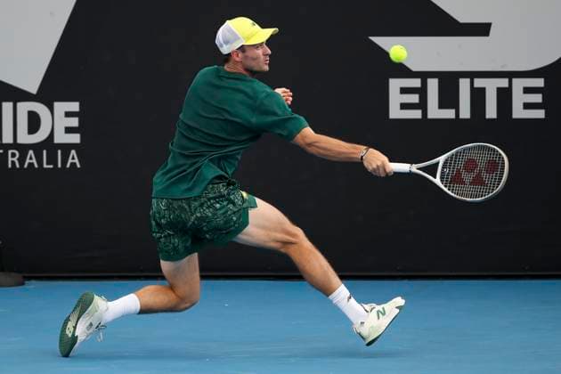 TENNIS ADELAIDE INTERNATIONAL, Tommy Paul of the USA in a match against Felix Auger-Aliassime of Canada during the Adelaide International at Memorial Drive Tennis Club in Adelaide, Friday, January 10, 2025. ( NO ARCHIVING, EDITORIAL USE ONLY, NO USE IN BOOKS WITHOUT CONSENT ADELAIDE SOUTH AUSTRALIA AUSTRALIA  Copyright: xMATTxTURNERx 20250110168428006246