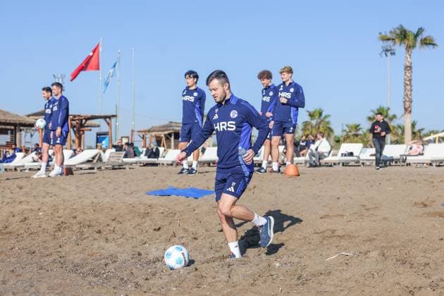 10.01.2025, Fussball, Saison 2024 2025, 2. Liga, Trainingslager FC Schalke 04 in Belek Türkei, Adrian Gantenbein (FC Schalke 04) Belek Türkei xRHR-FOTO TRx