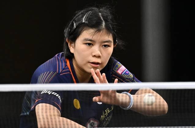 WTT STAR CONTENDER DOHA 2025 Yeh Yi-Tian of Chinese Taipei competes against Kuai Man of China during a women s Singles - Round of 16 match of WTT Star Contender Doha 2025 at Lusail Sports Arena in Doha, Qatar on January 10, 2025. DOHA Qatar Copyright: xNOUSHADx