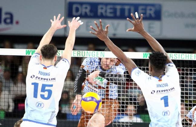 in der MItte Djorde ILIC (Herrsching), He-Volleyballl, Bundesliga 2024 25 WWK Volleys Herrsching vs VfB Friedrichshafen, 10.01.25, BMW Park Copyright: WolfgangxFehrmann
