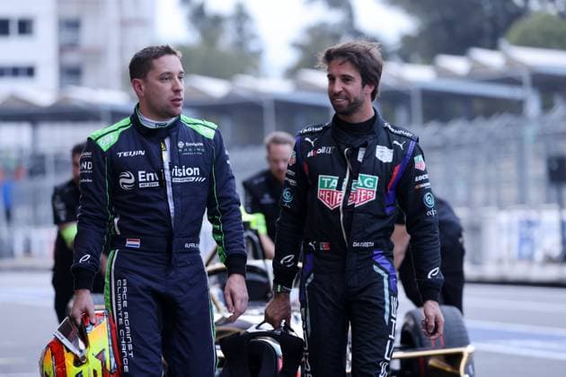 Robin Frijns (NED) Envision und Antonio Felix da Costa (POR) Porsche laufen zusammen durch die Boxengasse, FIA Formel E Weltmeisterschaft Saison 11, Mexiko City E- Prix, 10.01.2025, Mexiko,