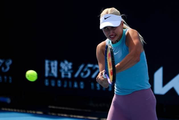 January 11, 2025: MELBOURNE, AUSTRALIA - JANUARY 11: Anastasia Potapova during practice ahead of the 2025 Australian Open at Melbourne Park on January 11, 2025 in Melbourne, Australia. - ZUMAp121 20250111_zsp_p121_034 Copyright: xChrisxPutnamx