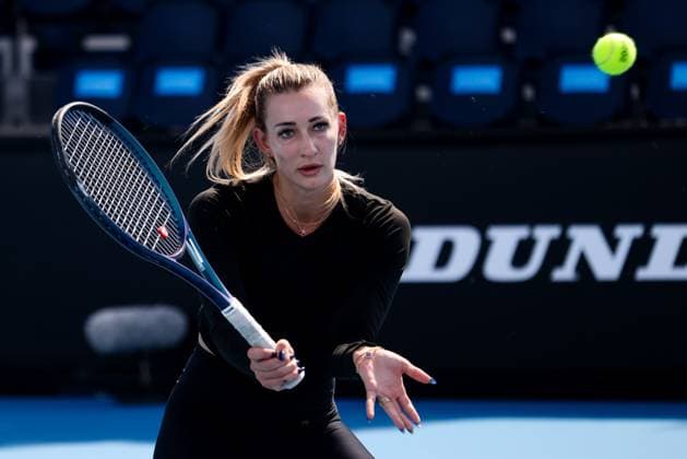 January 11, 2025: MELBOURNE, AUSTRALIA - JANUARY 11: Yana Sizikova during practice ahead of the 2025 Australian Open at Melbourne Park on January 11, 2025 in Melbourne, Australia. - ZUMAp121 20250111_zsp_p121_043 Copyright: xChrisxPutnamx