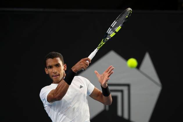 TENNIS ADELAIDE INTERNATIONAL, Felix Auger-Aliassime of Canada in the Men?s Final match against Sebastian Korda of the USA during the Adelaide International at Memorial Drive Tennis Club in Adelaide, Saturday, January 11, 2025. ( NO ARCHIVING, EDITORIAL USE ONLY, NO USE IN BOOKS WITHOUT CONSENT ADELAIDE SOUTH AUSTRALIA AUSTRALIA  Copyright: xMATTxTURNERx 20250111157603399390