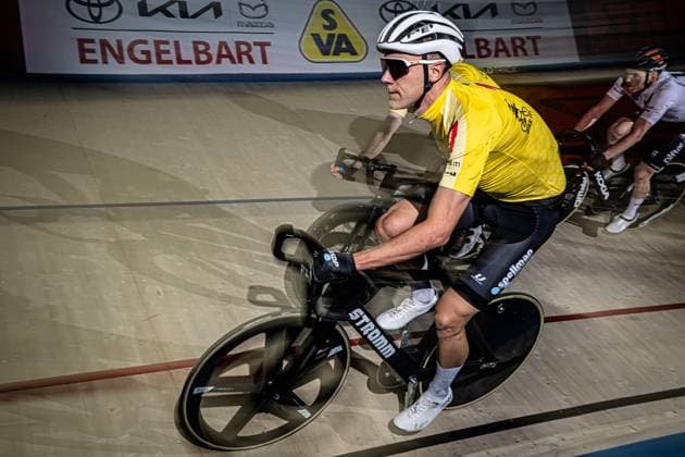 KRENEK Adam, FYNBO Anders: Sixdays Bremen 2025 Team 7 - BREMEN BIKE IT! - KRENEK Adam ( CZE ) - Black - FYNBO Anders ( DEN ) - Red Querformat - quer - horizontal - Landscape - Event Veranstaltung: Sixdays Bremen 2025 - Category Kategorie: Cycling - Track cycling, Rad, Radsport, Bahnrad, Bahn Sixdays - Elite Men - Location Ort: Europe Germany - Bremen - ÖVB Arena - Discipline: Madison - Distance: ... m - Date Datum: 10.01.2025 Friday Day 1 -