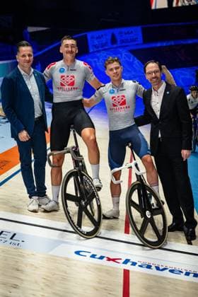 AUGENSTEIN Moritz, MALMBERG Matias: Sixdays Bremen 2025 Team 3 - SPIELBANK BREMEN - MALMBERG Matias ( DEN ) - Black - AUGENSTEIN Moritz ( GER ) - Red Hochformat - Hoch - Vertikal - Portrait - Event Veranstaltung: Sixdays Bremen 2025 - Category Kategorie: Cycling - Track cycling, Rad, Radsport, Bahnrad, Bahn Sixdays - Elite Men - Location Ort: Europe Germany - Bremen - ÖVB Arena - Discipline: Madison - Distance: ... m - Date Datum: 10.01.2025 Friday Day 1 -