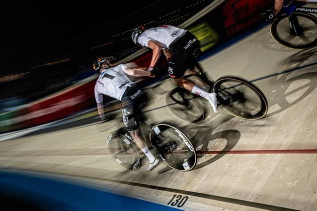 HAVIK Yoeri, POLITT Nils: Sixdays Bremen 2025 Team 1 - HERMES SYSTEME - HAVIK Yoeri ( NED ) - Black - POLITT Nils ( GER ) - Red Querformat - quer - horizontal - Landscape - Event Veranstaltung: Sixdays Bremen 2025 - Category Kategorie: Cycling - Track cycling, Rad, Radsport, Bahnrad, Bahn Sixdays - Elite Men - Location Ort: Europe Germany - Bremen - ÖVB Arena - Discipline: Madison - Distance: ... m - Date Datum: 10.01.2025 Friday Day 1 -